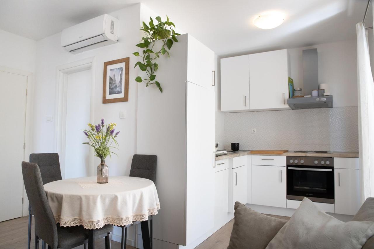 מאקרסקה Apartman Grepo מראה חיצוני תמונה