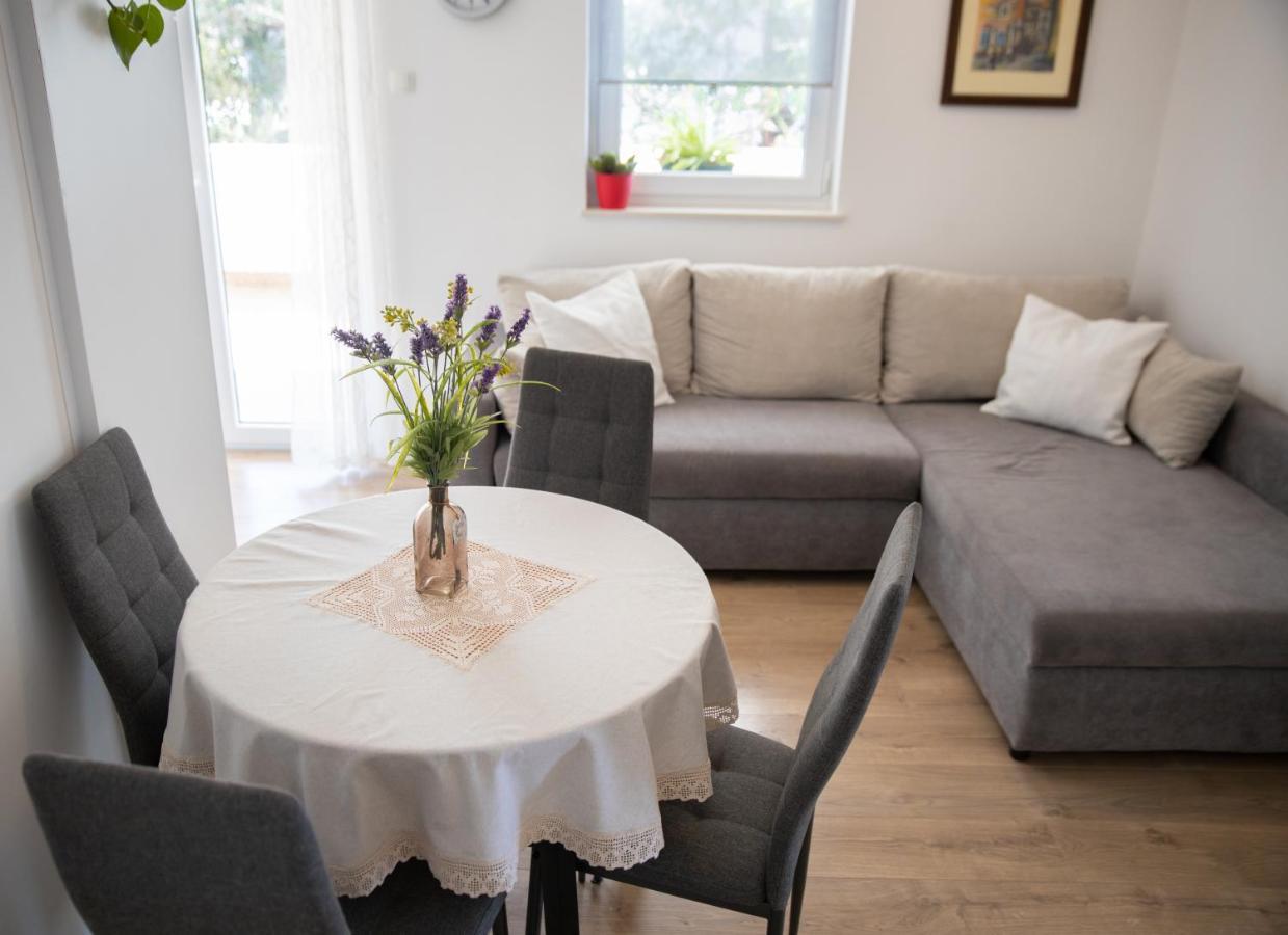 מאקרסקה Apartman Grepo מראה חיצוני תמונה