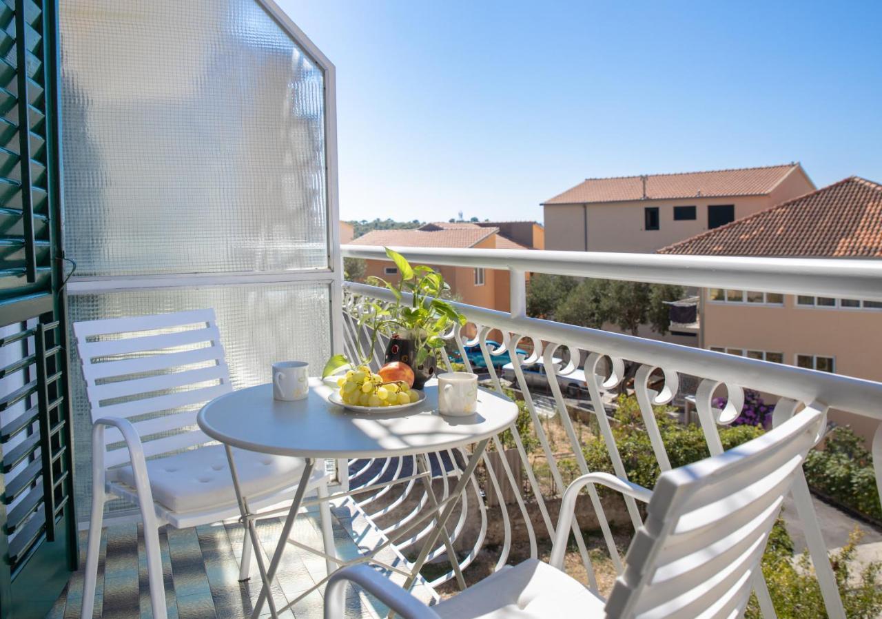 מאקרסקה Apartman Grepo מראה חיצוני תמונה